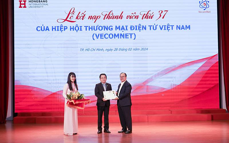 Thêm cơ hội việc làm cho sinh viên Khối ngành Kinh tế HIU