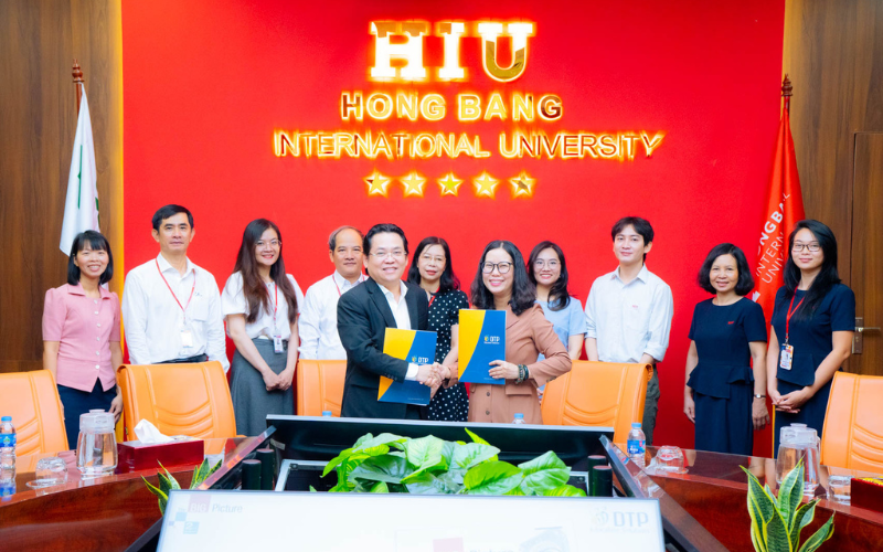 HIU ký kết hợp tác cùng DTP Education Solutions​ – Mở ra nhiều cơ hội tiếp cận giáo trình hiện đại cho sinh viên ngành Ngôn ngữ Anh